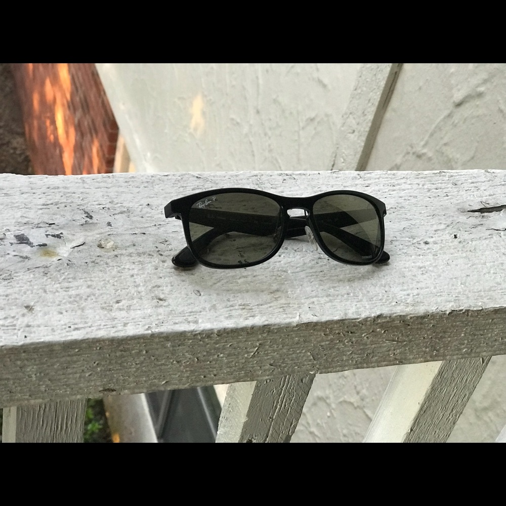 Ray-Ban Polarized - Picture 2 of 4
